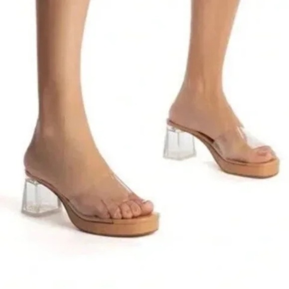 Larroude Jenn Lucite Heeled Mules Nude Beige Clear Sandals Cinderella Sz 10 - Picture 2 of 15
